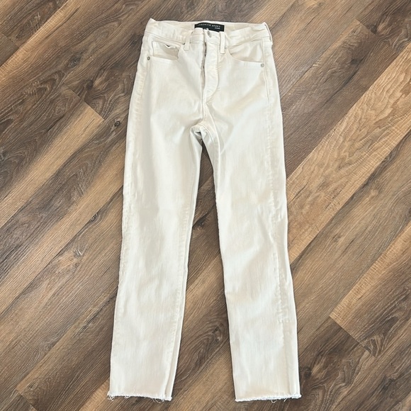 Veronica Beard Ryleigh High Rise Slim Straight Jeans Ecru Size 26/2 off white - Picture 3 of 16